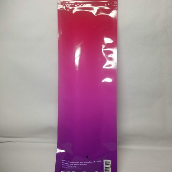 F.A.R.A.H. - Shade and Blend Brush + Blush & Highlight Brush - Picture 3 of 7